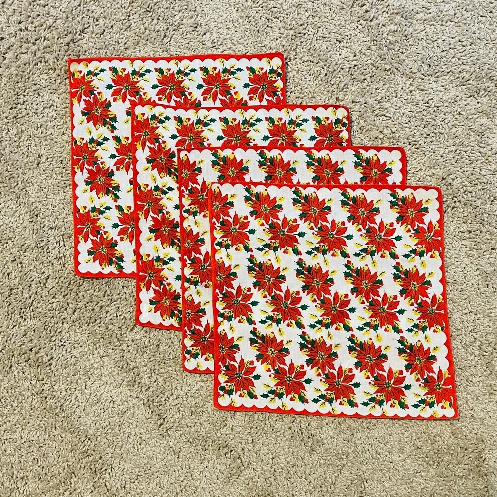 Set of 4 Vintage Poinsettia Holiday Christmas Cotton Napkins 60s